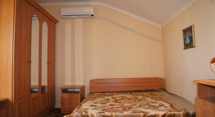 Гостиница Зима-Лето у Ирины Судак