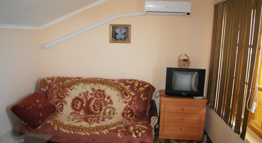 Гостиница Зима-Лето у Ирины Судак